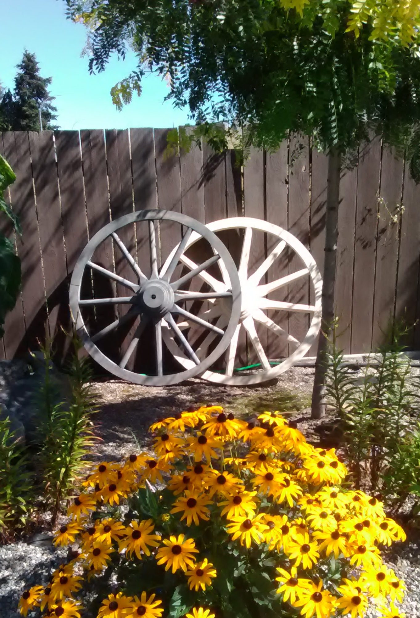 40″ Decorative Wagon Wheel